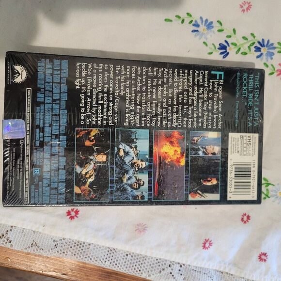 Lot of 3 VHS 90s Movies, Face/Off & Titanic Sealed, Dances W/ Wolves unsealed - Picture 13 of 16